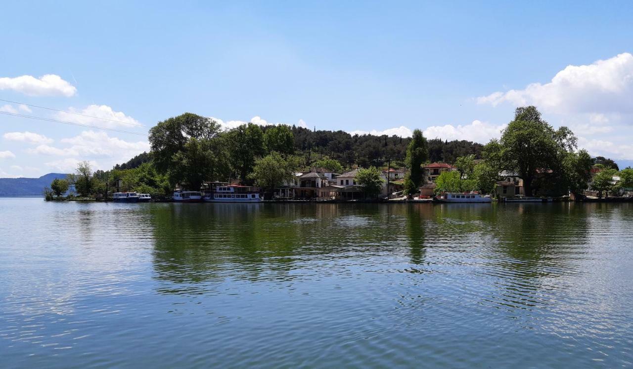 Little Island Resort Nisos Ioanninon Dış mekan fotoğraf